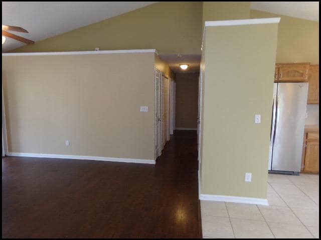 Building Photo - 1009 Foxwood Dr