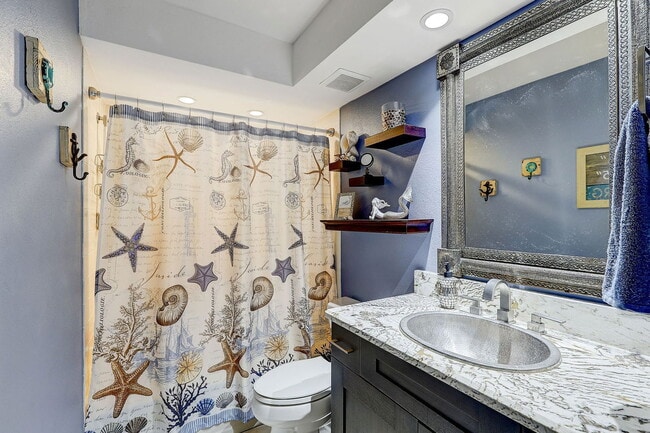 Building Photo - 4770 Brittany Dr S