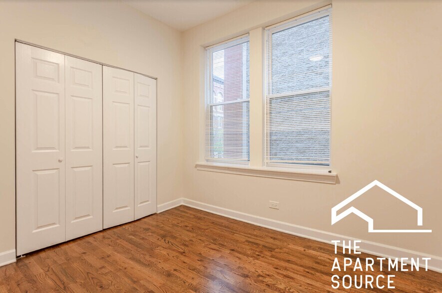 Building Photo - 1420 N Talman Ave