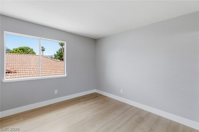Building Photo - 9725 Cascade Falls Ave