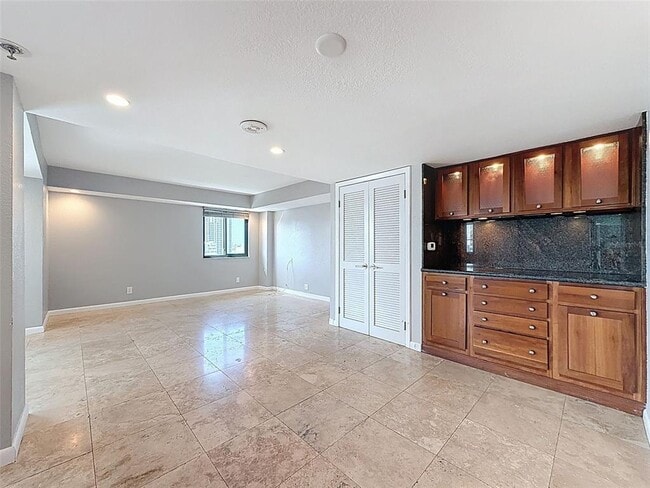 Building Photo - 201 W Laurel St