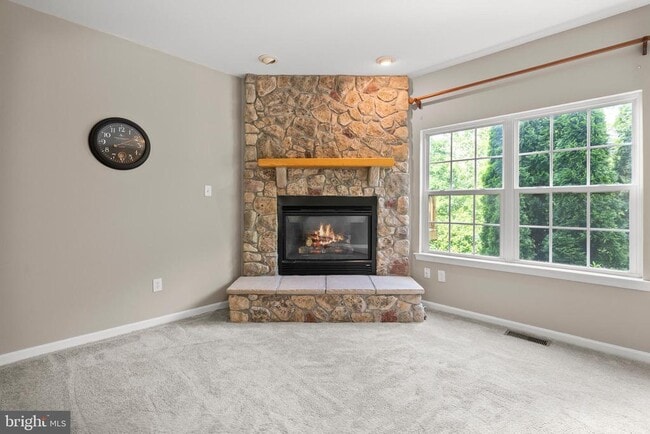 Building Photo - 102 Penns Manor Dr