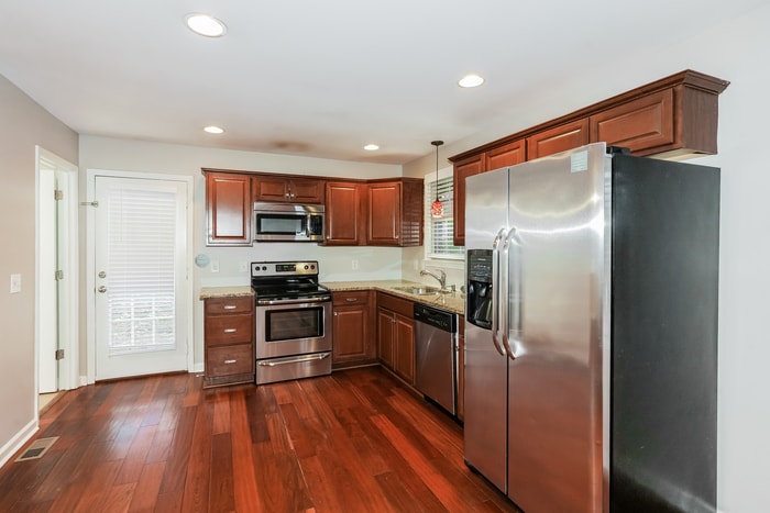 Building Photo - 107 Woodridge Dr