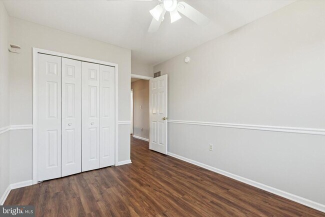 Building Photo - 270 Deer Run Ct