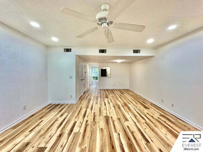 Building Photo - 58 Club House Dr