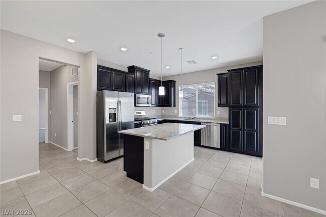 Building Photo - 8493 Insignia Ave