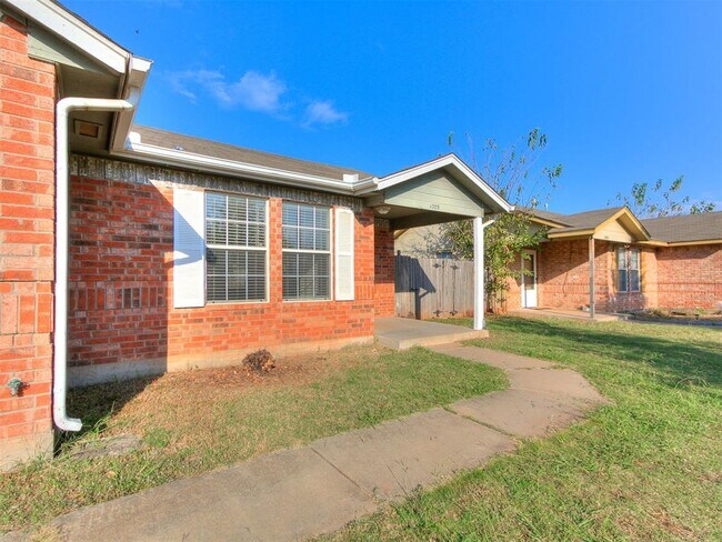 Primary Photo - 4705 Tinker Rd