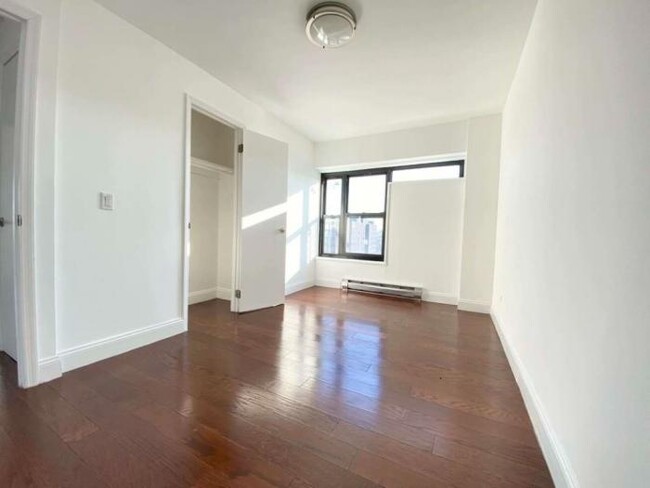 Building Photo - 3 bedroom in New York NY 10027