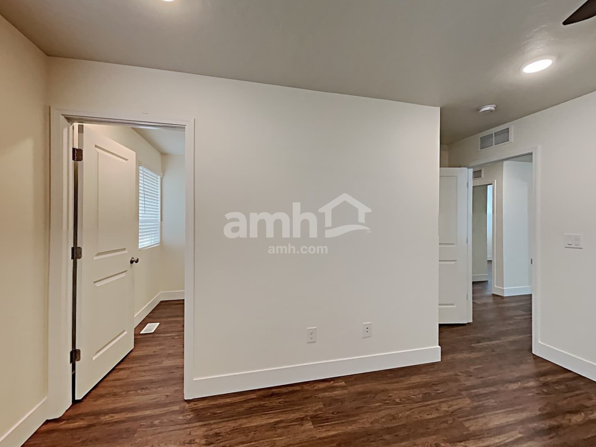 Building Photo - 9472 W Chino St