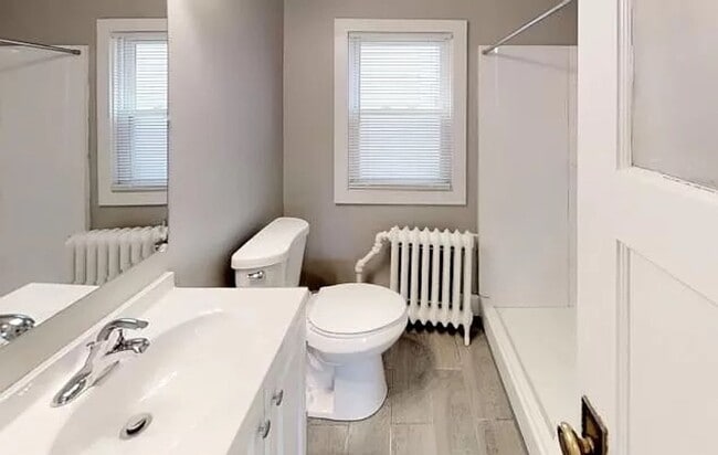 Building Photo - 2979 N Murray Ave