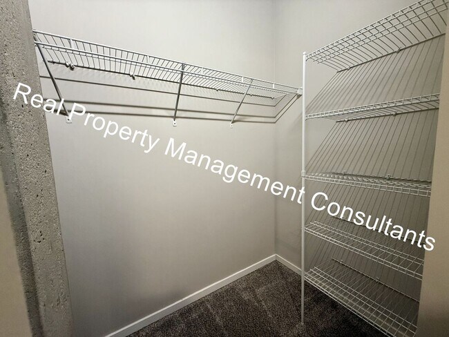 Building Photo - Luxury Living at Western Auto Building – 2 Bed, 2 Bath