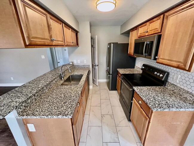 Building Photo - FOR RENT SALEM LAKES AREA VIRGINIA BEACH!