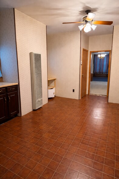 Building Photo - 166 5th Ave