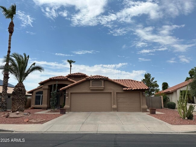 Primary Photo - 2336 N 123rd Dr