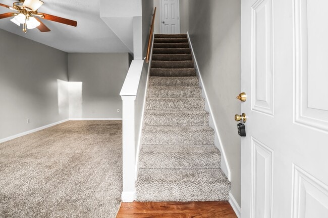 Building Photo - 284 Raleigh Dr