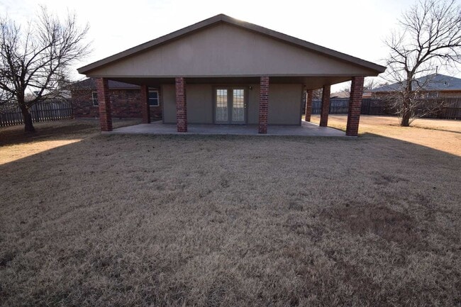 Building Photo - PETS NEGOTIABLE WITH HOMEOWNER APPROVAL!!
