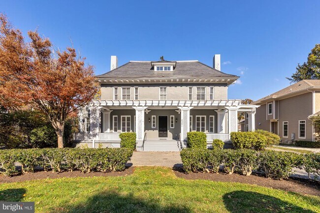 Building Photo - 4201 Bradley Ln