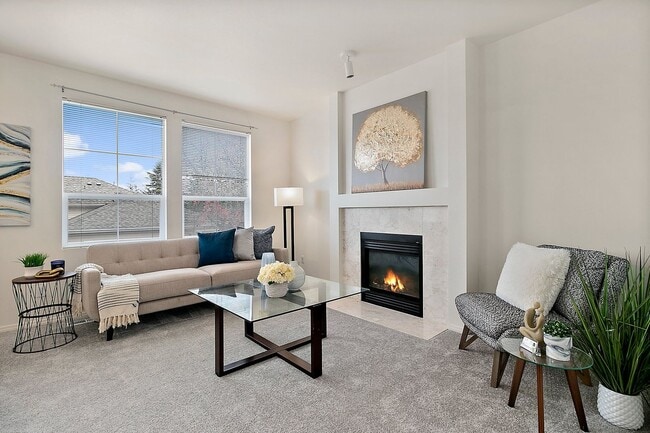 Building Photo - 3bd/2.5ba Bellevue Condo