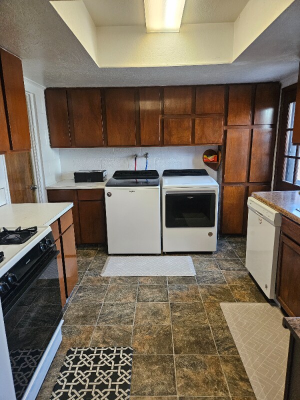 Building Photo - 1650 Jean St