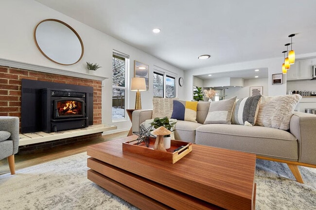 Building Photo - 629 212th St SW