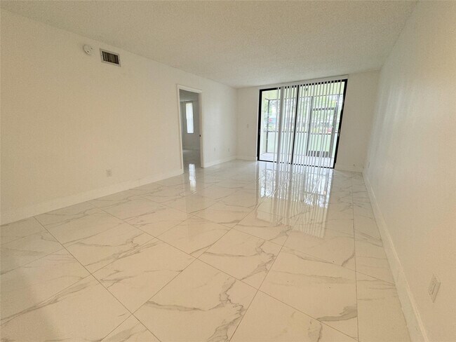 Building Photo - 6800 Cypress Rd