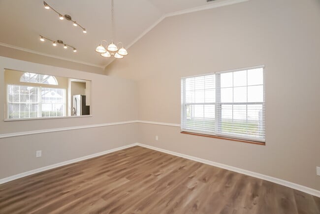 Building Photo - 7351 Camberwood Dr