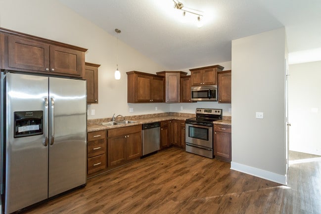 Building Photo - 411 Sunflower Dr