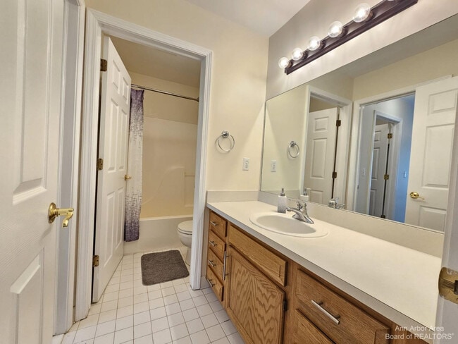 Building Photo - 1493 Silverbrook Ridge Dr