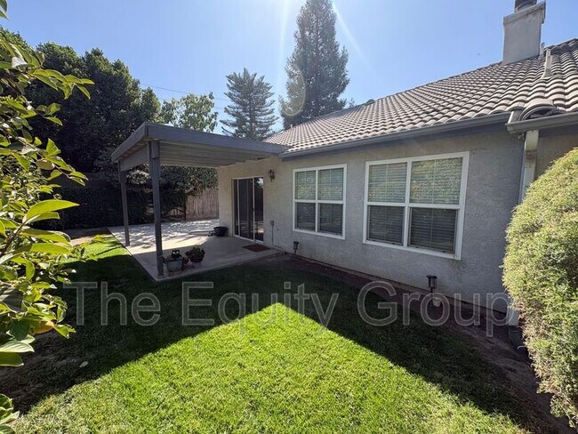 Building Photo - 3524 S Lincoln Ct