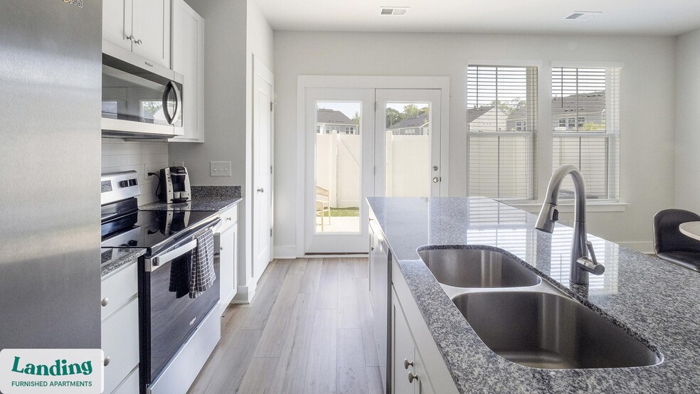 Building Photo - 1060 Orangeburg Rd