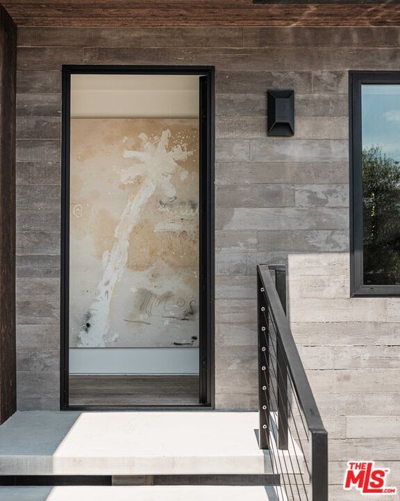 Building Photo - 2532 Canyon Oak Dr