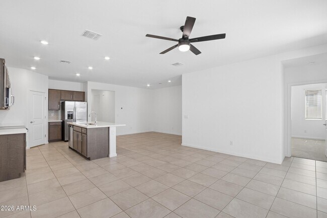 Building Photo - 25293 W Wayland Dr