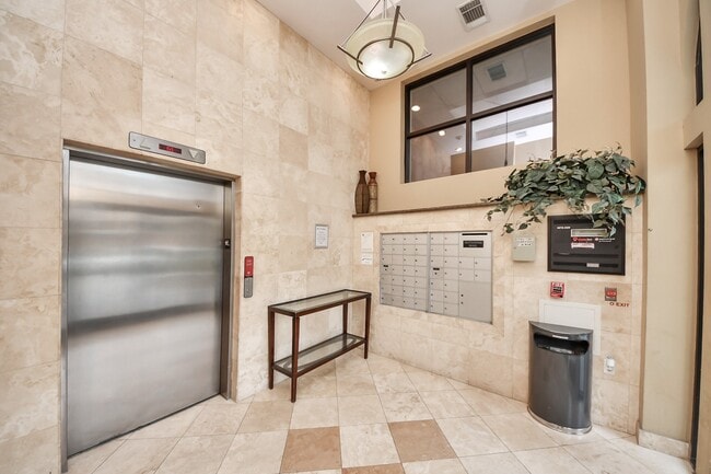 Building Photo - 2203 Dorrington St