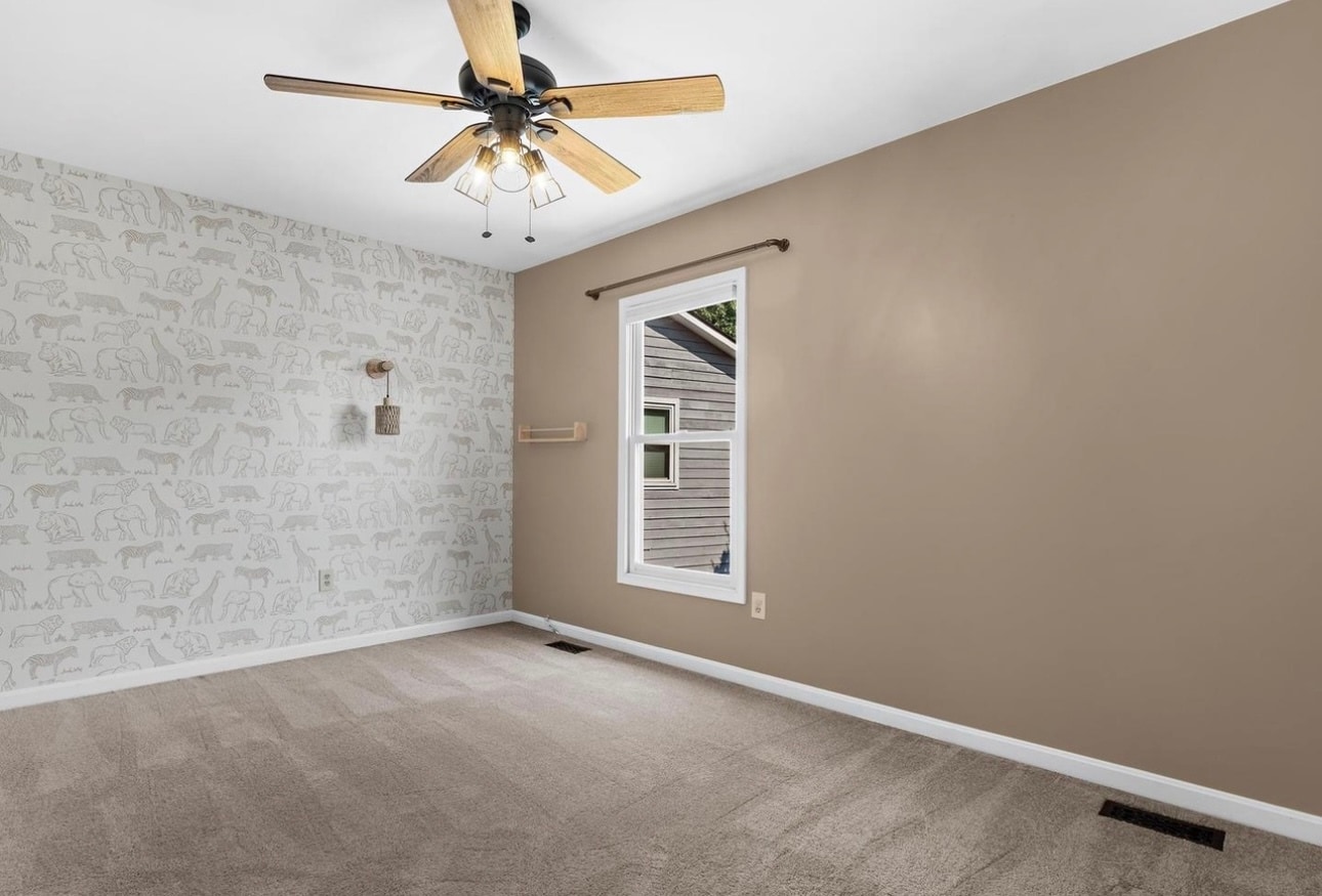 Building Photo - 20 Windwhisper Ln