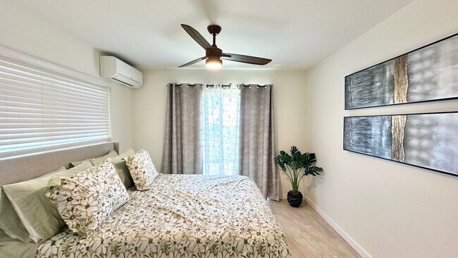 Building Photo - Fully Furnished 4 BD/3 BA Home in Mariner's Ridge!! Includes 1 Garage PRKG, W/D, Sep. Studio, & G...