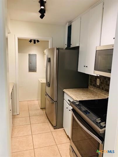 Building Photo - 6718 Silvermine Dr