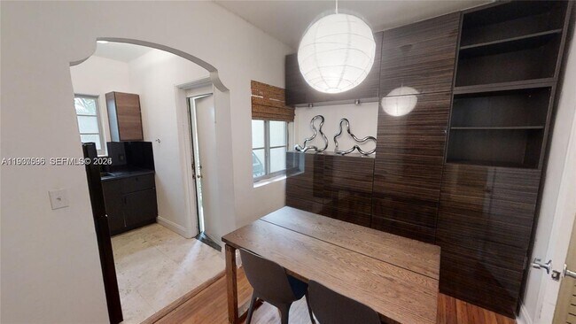 Building Photo - 1341 Meridian Ave