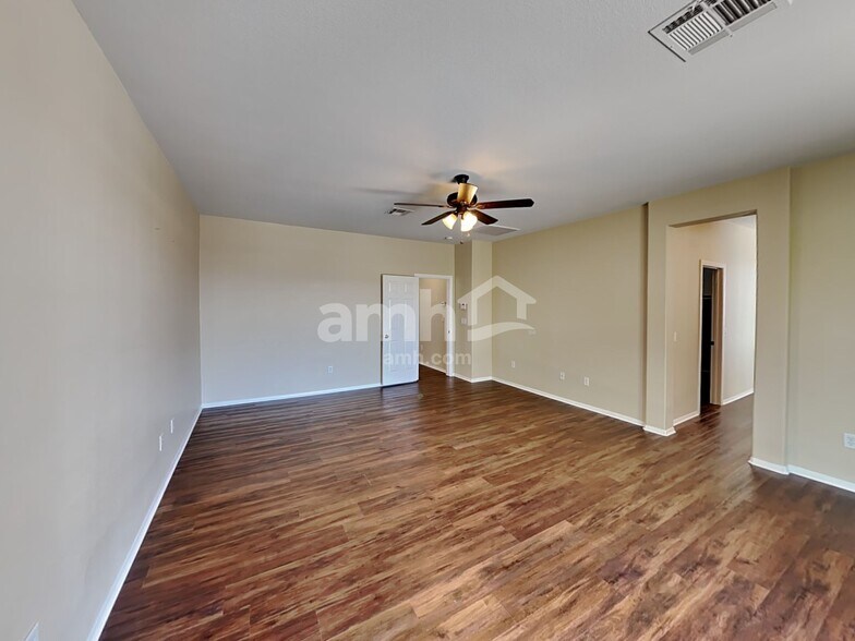 Building Photo - 7585 Engleberg Ave