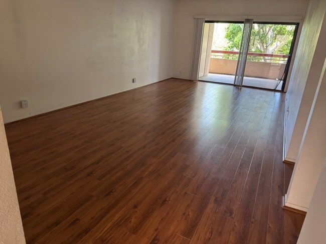 Building Photo - HARBOR MANOR CONDOS! ACROSS FROM HARBOR UCLA MED CTR IMMACULATE  2 bdrm 2 ba. CONDO FOR LEASE!