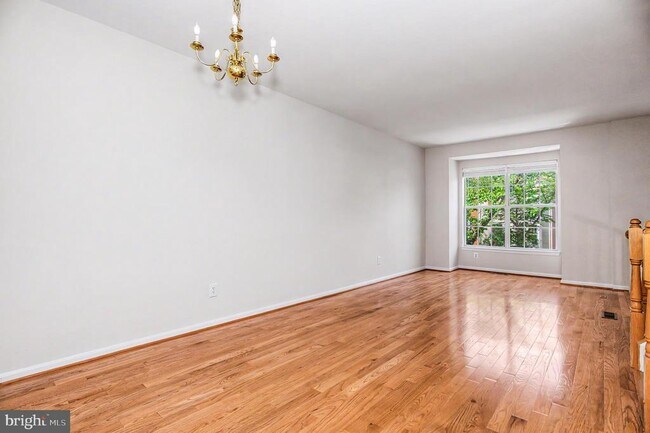 Building Photo - 45527 Grand Central Sq