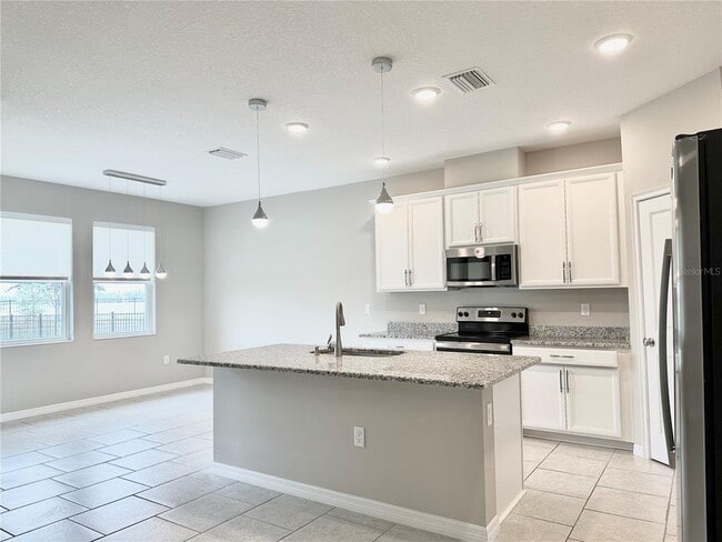 Building Photo - 6268 Great Bear Dr