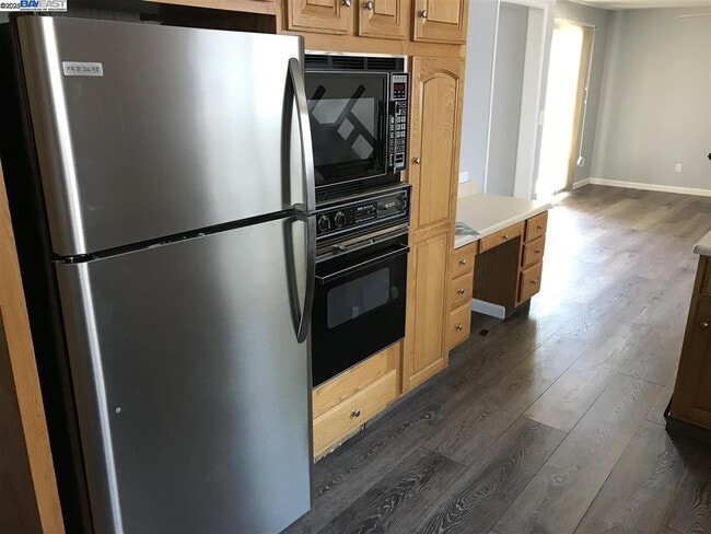 Building Photo - 775 Leland Way