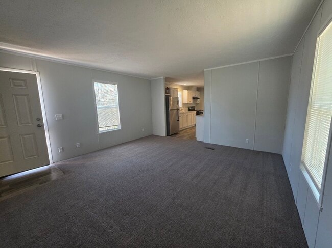Building Photo - 10 Parakeet Hill Dr