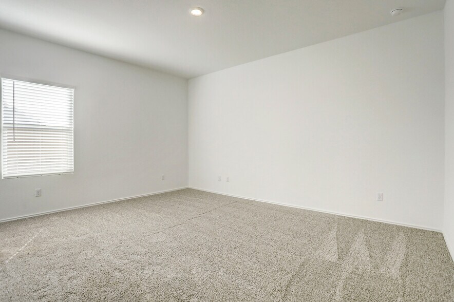 Building Photo - 340 Geode Gln