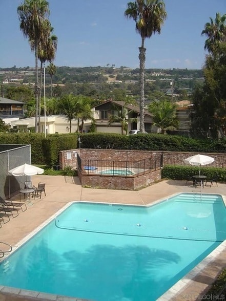 Building Photo - 8110 El Paseo Grande