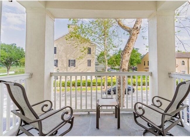 Building Photo - 700 Siena Palm Dr