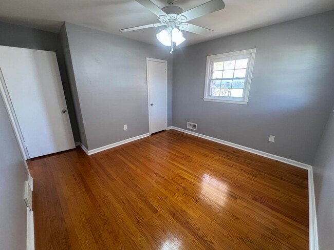 Building Photo - 316 Emmett Ave