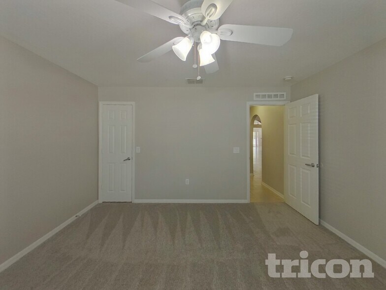 Building Photo - 1304 Alhambra Crest Dr