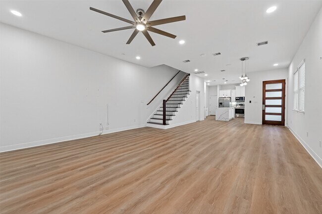 Building Photo - 6630 Highrock Rd