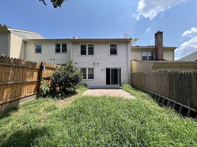 Building Photo - 2955 Lexington Ct